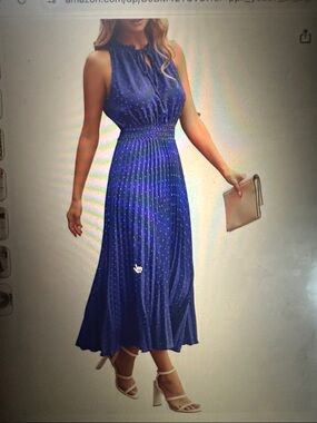 Women’s Sleeveless Blue Pleated Dress, size XL